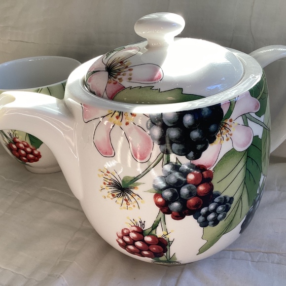 VINTAGE PORTMEIRION (DISCONTINUED PATTERN) EDEN FRUITS PORCELAIN TEAPOT AND MUG - Picture 5 of 11